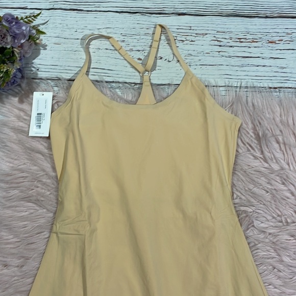 NWT Outdoor Voices Exercise Workout Athletic Dress in Toscana Cream - Picture 6 of 10